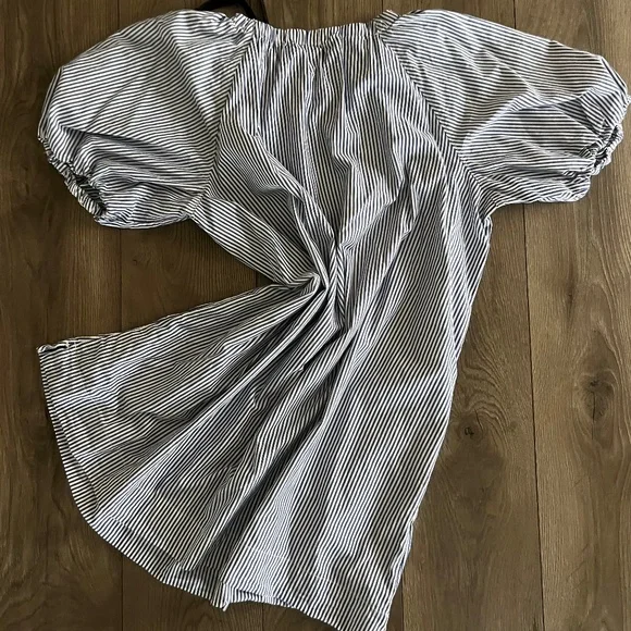 Elegant Black and White Striped Mini Dress - Picture 9 of 9